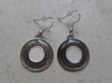 Boucles rondes �mail noir-blanc