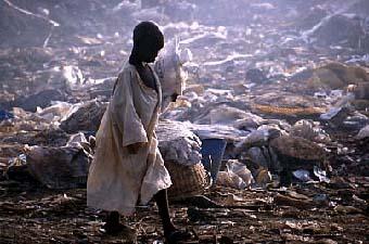 Mayotte, la vérité! Attention dur !!! mines-ordures-enfant-africain