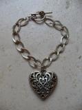 Bracelet cha�ne argent et coeur.