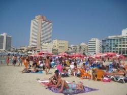 Les Francais sur la plage de Tel-Aviv