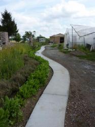 Sentier b&eacute;ton