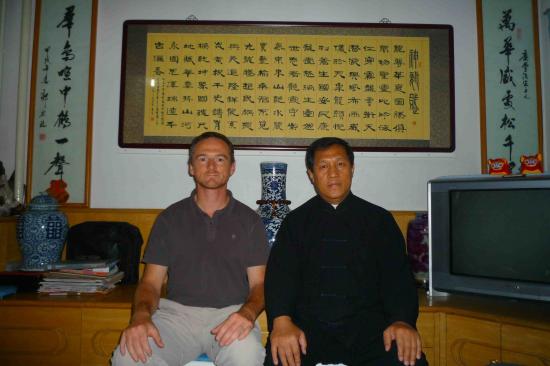Laurent Serruys en compagnie du Ma&icirc;tre Qin Ching Fong