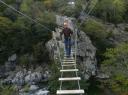 Sur la première passerelle de la via des Rousses