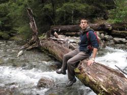 Greg franchit la rivière en amazone