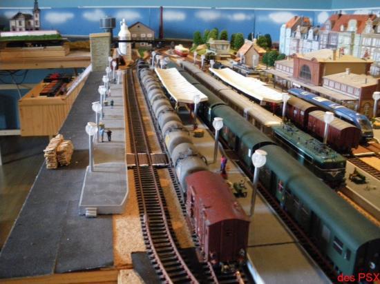 Lot De 11 Citernes Jouef HO – Wagons De Train Miniatures D'occasion