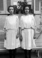 Suzanne et Germaine DESCHAMPS (1923)