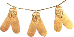 Collier d'Iâh-Hotep orné de trois mouches d'or-Musée du Caire