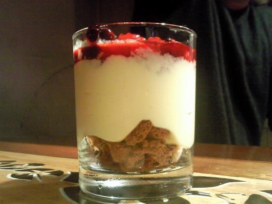 Verrine de fruits rouges