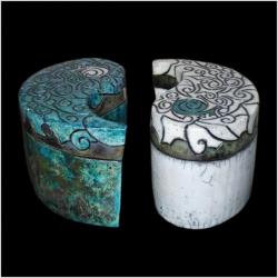 Urne yin et yang duo ciselée
